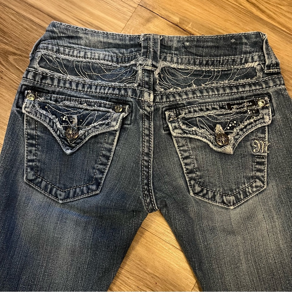 24 Miss Me Jeans